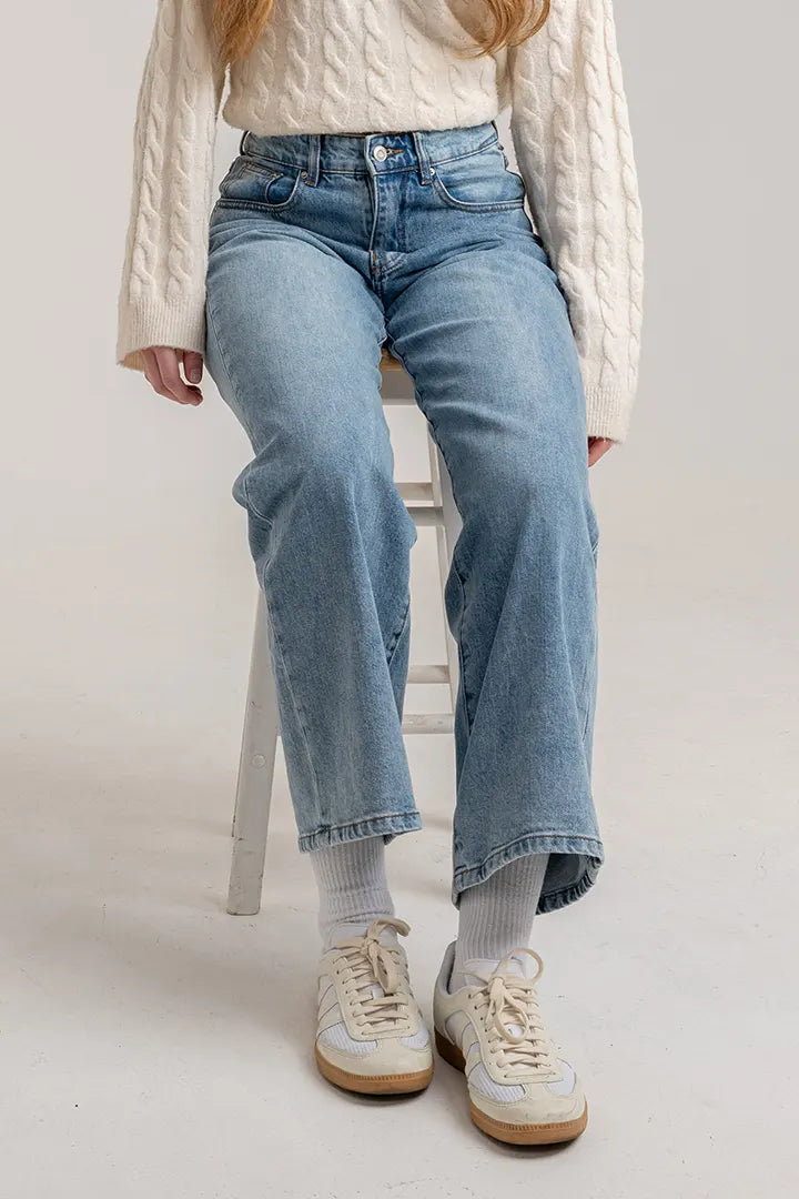 CurvaLuxe High-Rise Relaxed Jeans